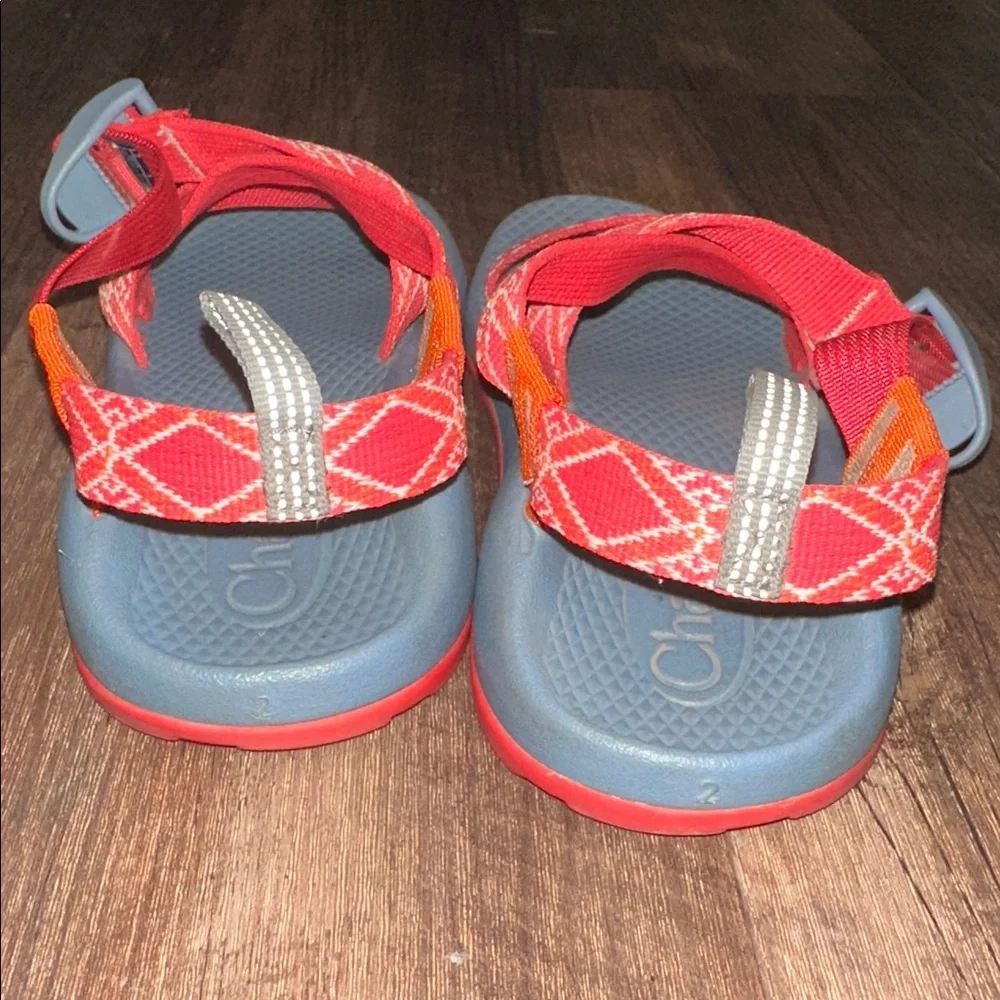 Girls Chaco Sandals size 2 Blue & Pink‎ EUC
